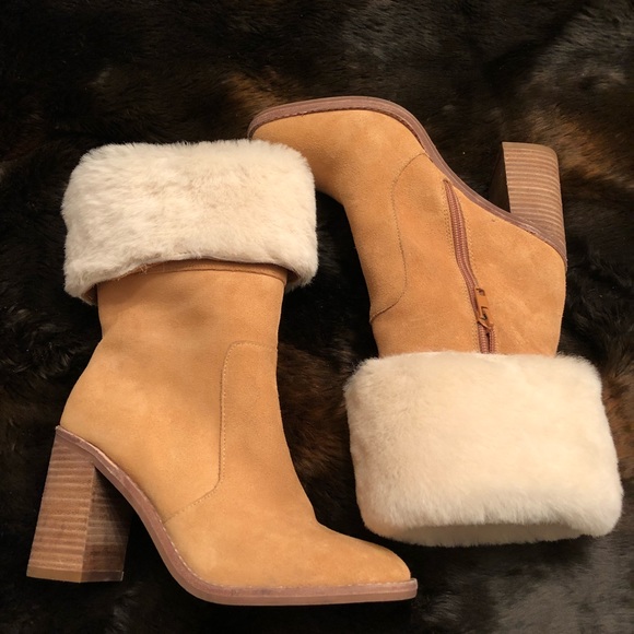 Arturo Chiang Shoes - Arturo Chiang Maira Genuine Shearling Cuff Boot